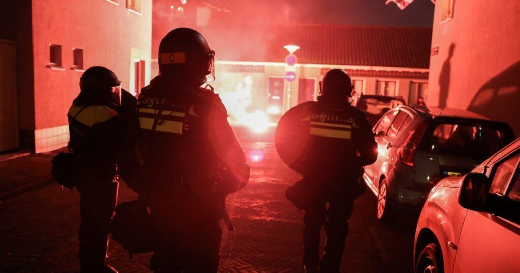 Extreme violence against emergency services during New Year's Eve: how it could have gone wrong