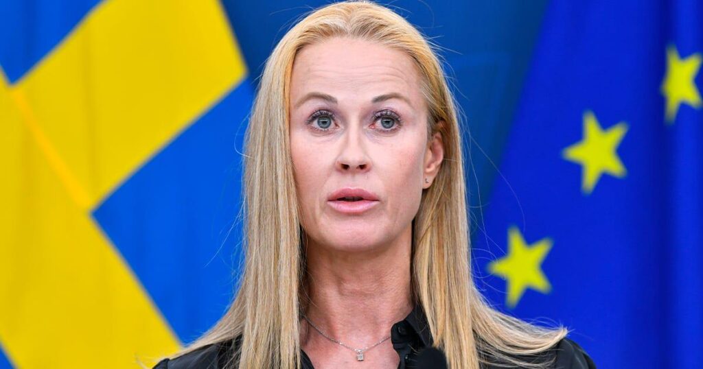SD woman arrested for drunk driving – the police found a bag of cocaine (Katja Nyberg, Member of Parliament)