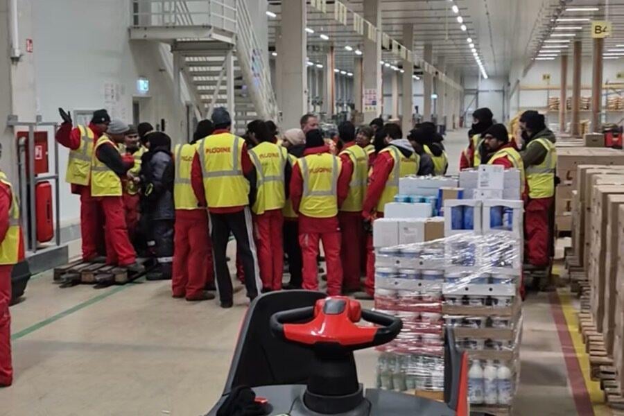 Nepali workers went on strike at the Plodina warehouse on Kukuljanova, they are dissatisfied with the working conditions and wages