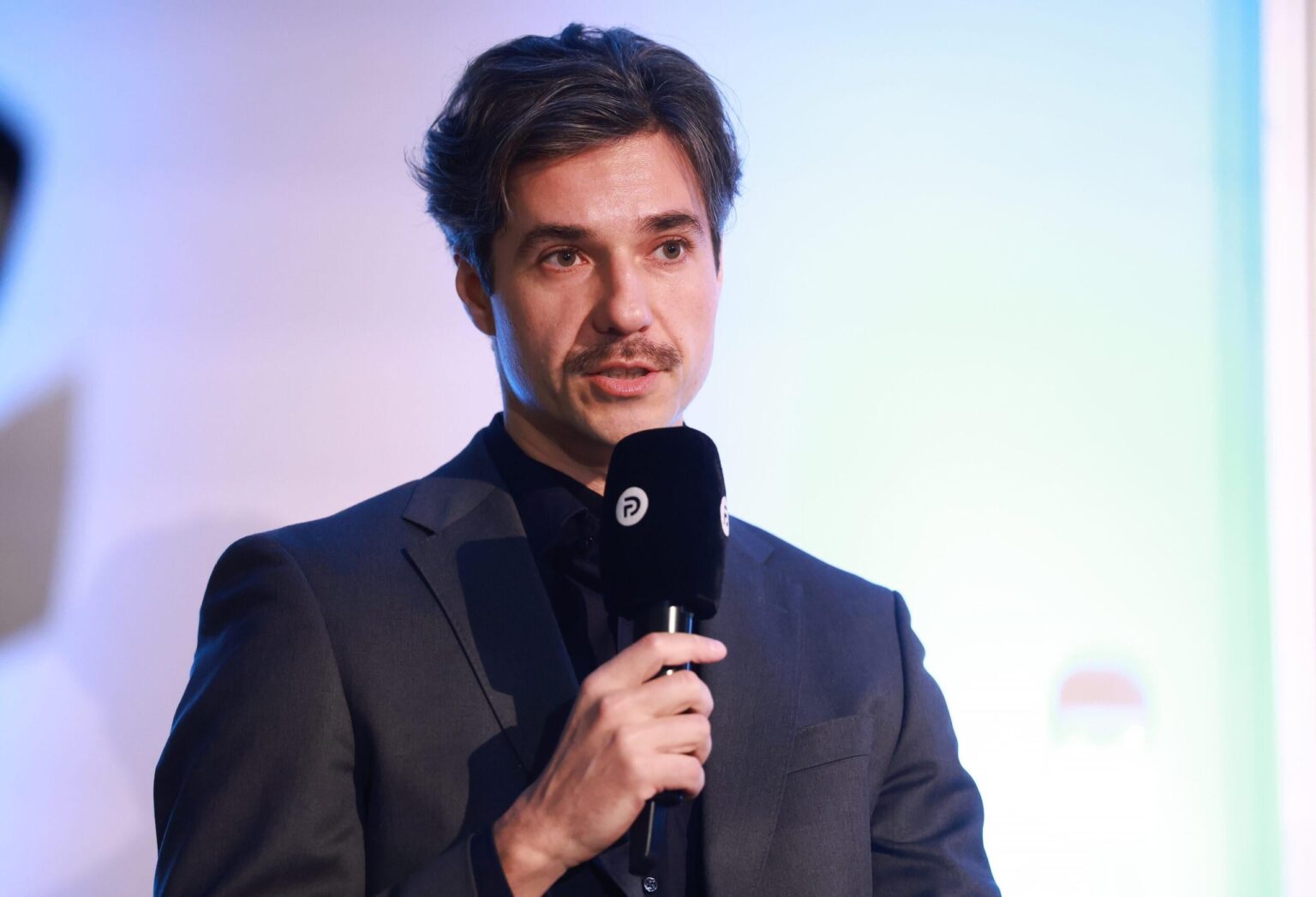 Can Meščević's thousand euros of minimum wage be too much?