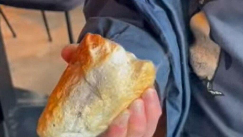 Child takes flammable phosphorus to pavilion, stone catches fire