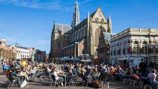 Boss who read private apps must pay ex-employees 2,000 euros each