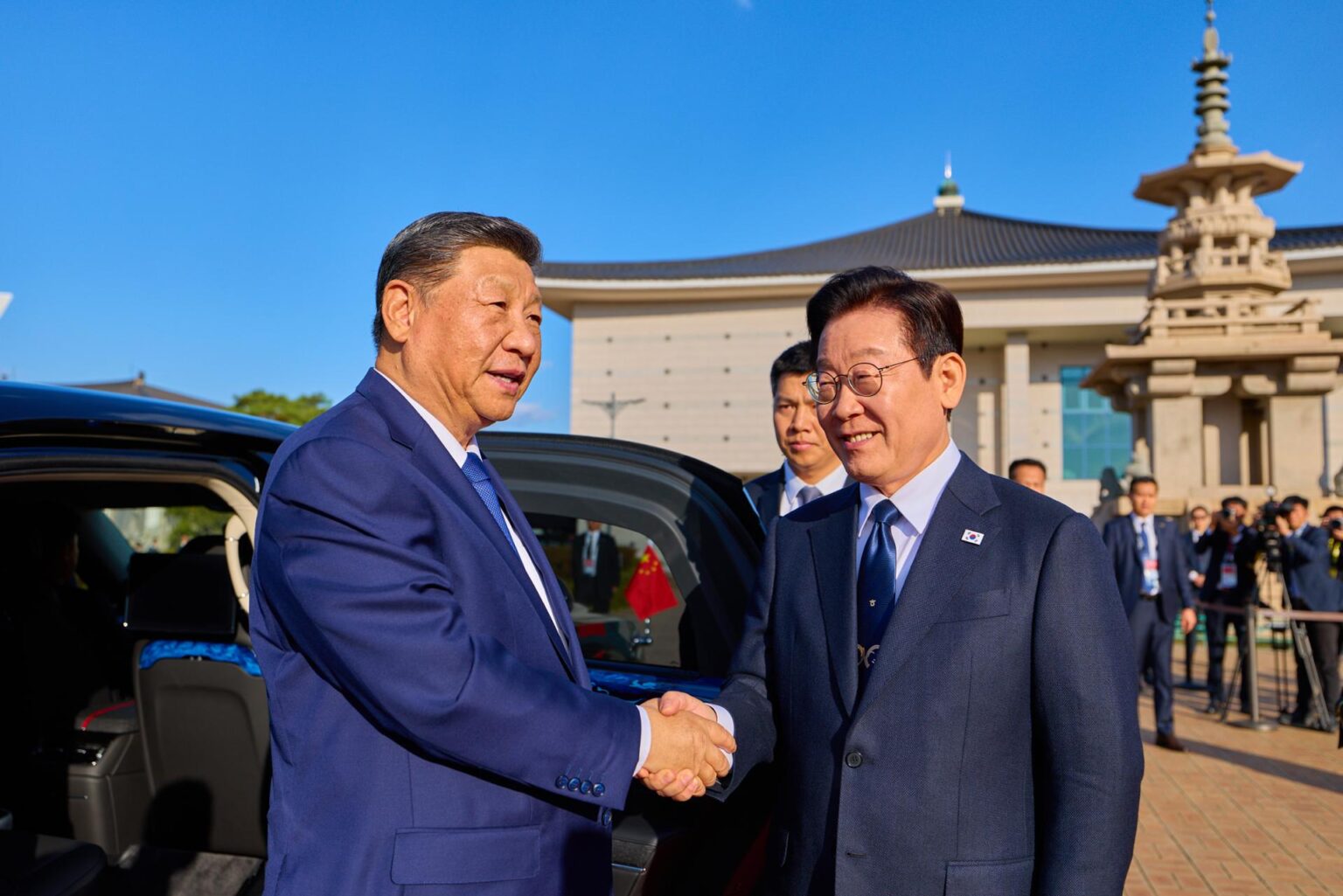 Lee says no change in S. Korea's position to respect 'one-China' policy