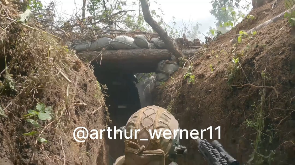 A legendary video, where a special forces operator from Ukraine's 73rd Special Operations Center eliminates four Russians during a trench clearance operation in the Zaporizhia region.
