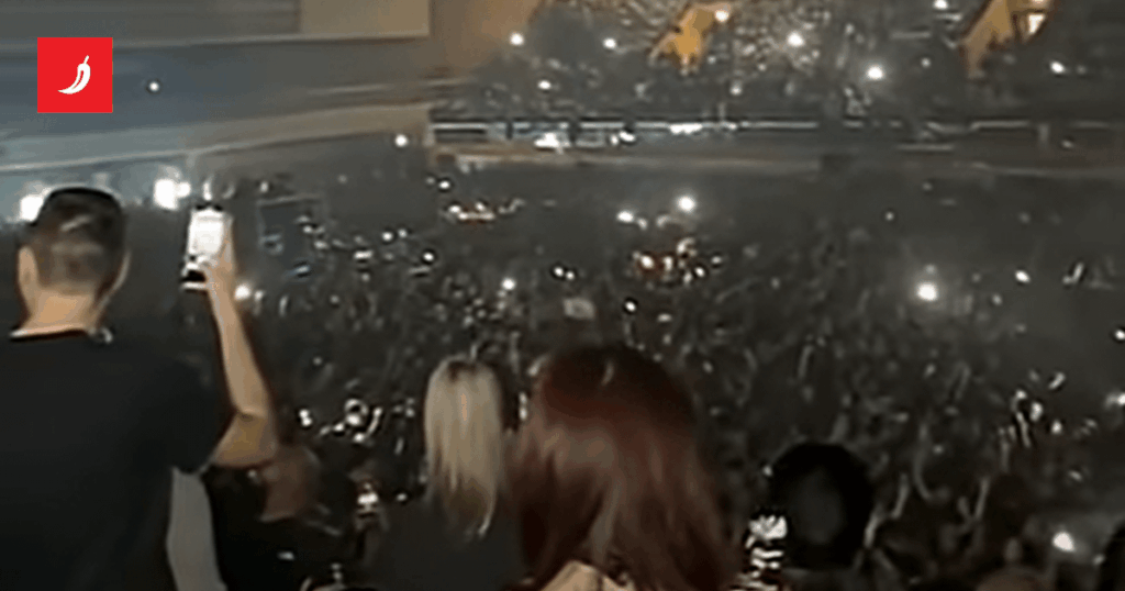 VIDEO At Thompson's concert in Split, the audience chanted "Let's go, Ustashas"