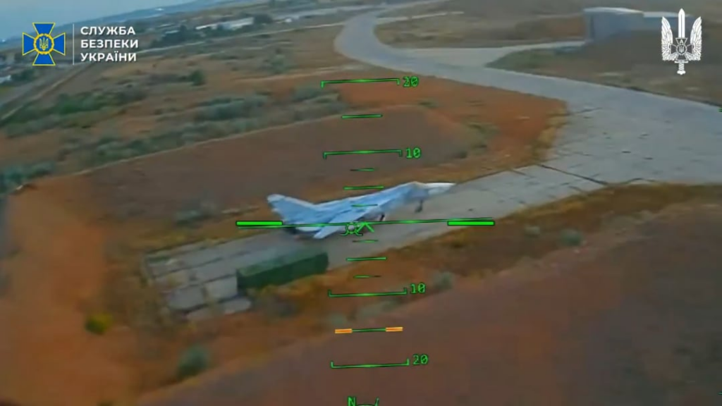 5 Airfields, minus 15 enemy aircrafts und 1 billion dollar damage. Long term mathematics by Ukrainian Alpha SOF unit of the SBU. Footage published 28.01.2026