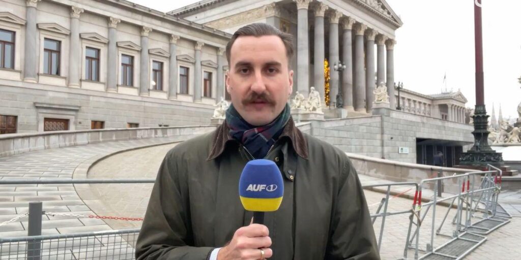 Auf1 employee Philipp Huemer’s press card was revoked | The ex-identitarian spreads conspiracy theories with Auf 1 and violates media ethical principles with the right-wing extremist channel, according to the board of trustees Auf1 employee Philipp Huemer's press card was revoked | The ex-identitarian spreads conspiracy theories with Auf 1 and violates media ethical principles with the right-wing extremist channel, according to the board of trustees