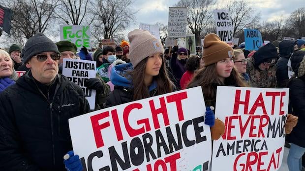 Winnipeg mayor laments 'chaos' south of border, offers support to Minneapolis counterpart