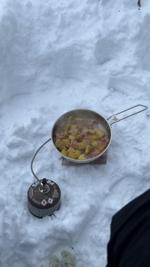 Cooking some hot food in a Swedish forest after photographing some beautiful birds and landscapes