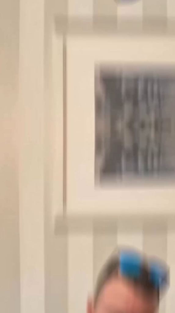 The propaganda talks about the relationship between Márk Radnai and Áron Molnár, Áron replied