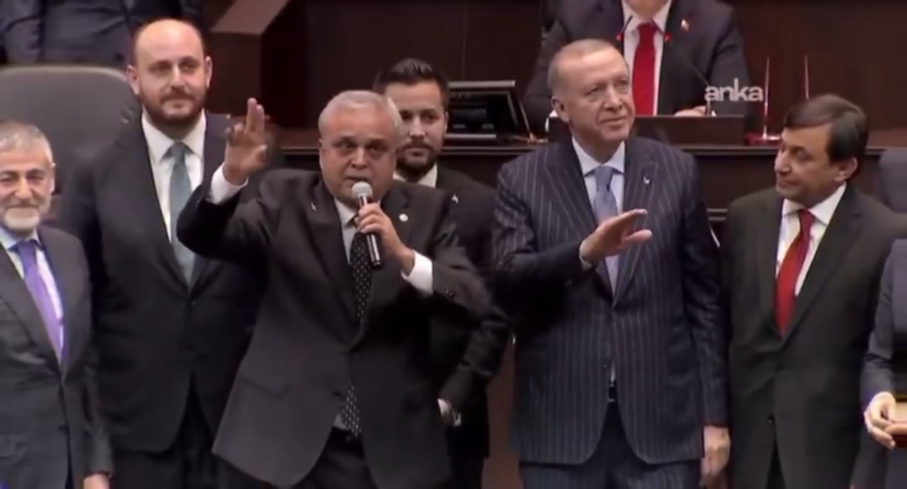Erdoğan put on his badges: 3 MPs joined the AKP