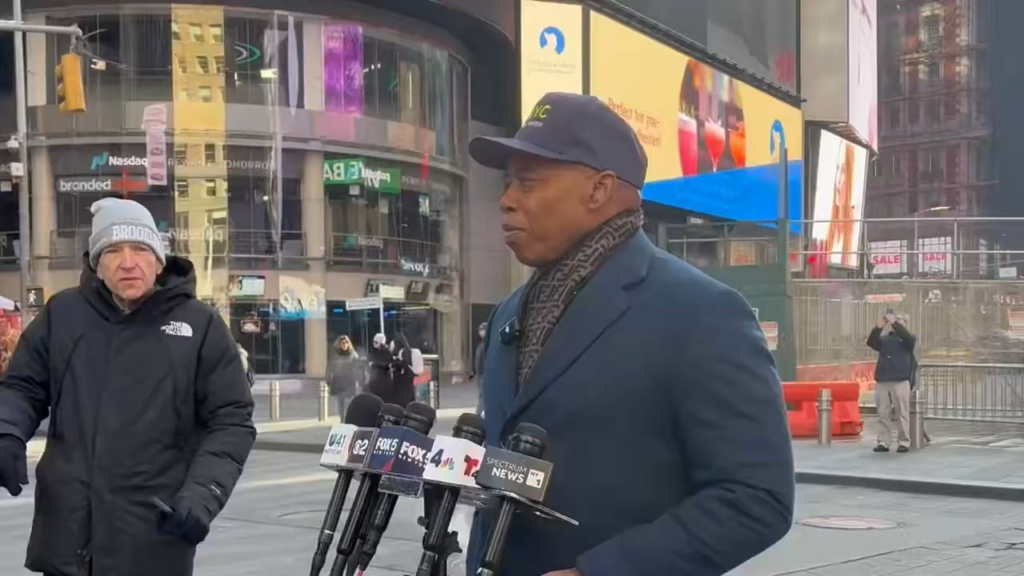 Video of Eric Adams announcing his NYC coin. “I’m not taking a salary at this time. Down the line, we will make the determination of doing so.” Within 1 hour of launching the token, the entire liquidity pool was pulled, netting nearly $3.5 million USDC