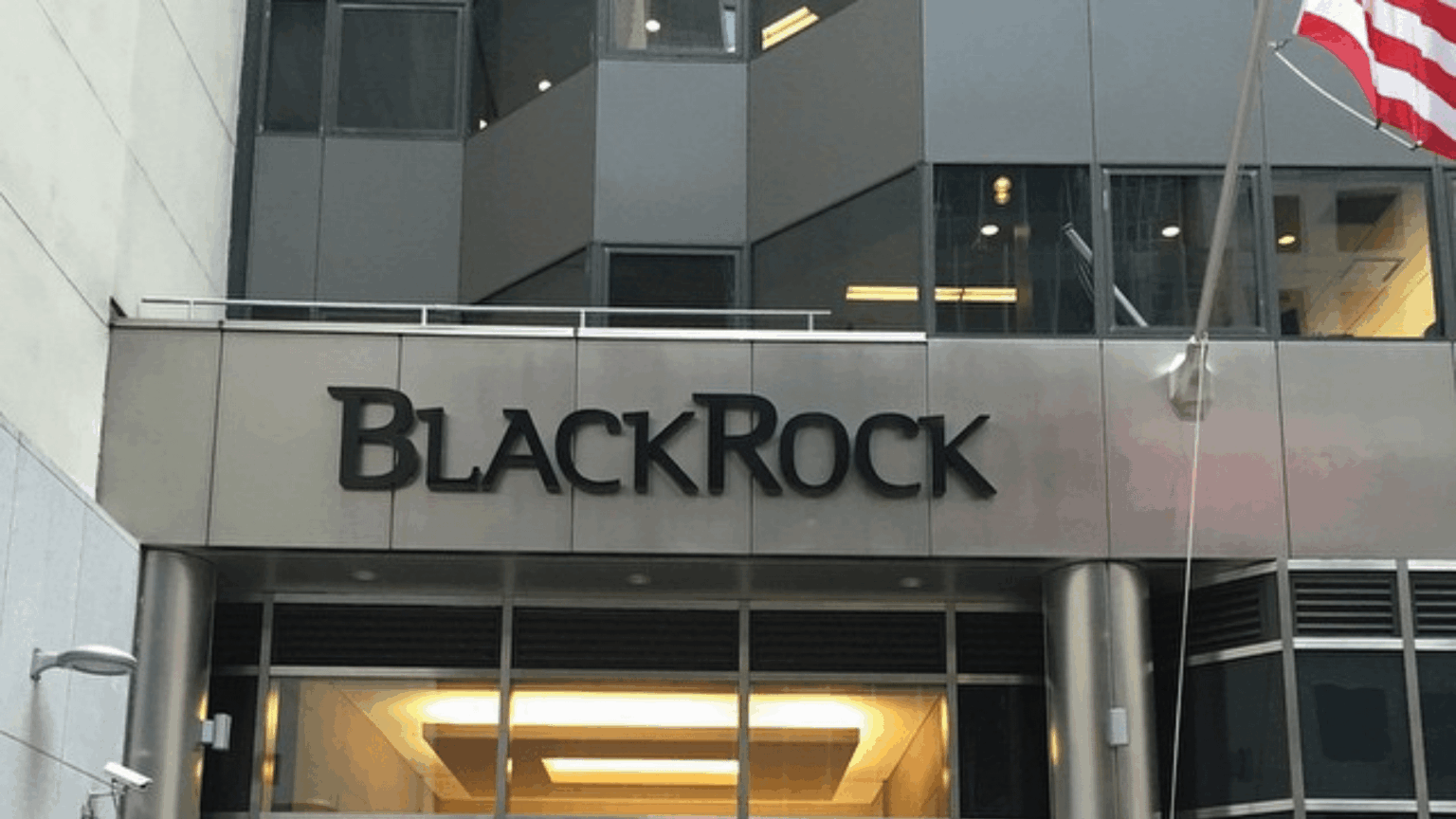 BlackRock Buys $1.027B in Bitcoin and Ethereum Despite Market Volatility