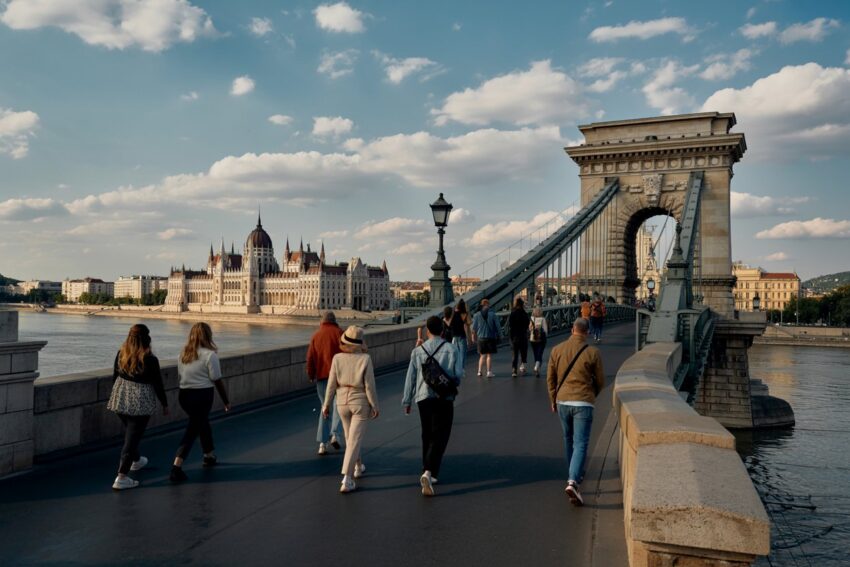 A-photograph-of-tourists-strolling-leisu_vozshdghsn--tzopgzeosa_9kb3fihmsbunrgiols25oa - travel and tour world