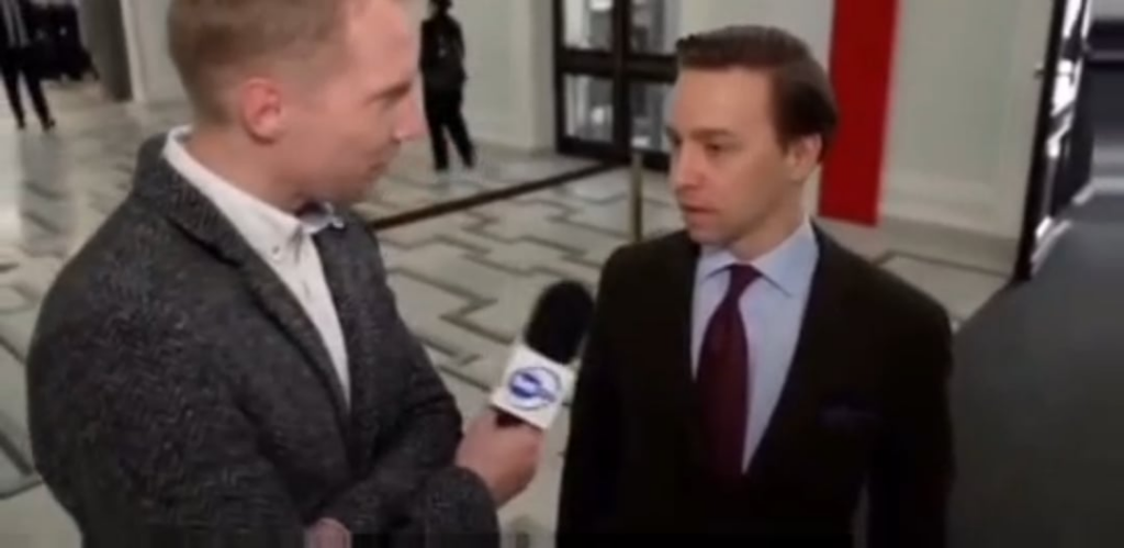 Krzysztof Bosak presents two contradictory versions about his studies at Collegium Tumanum.