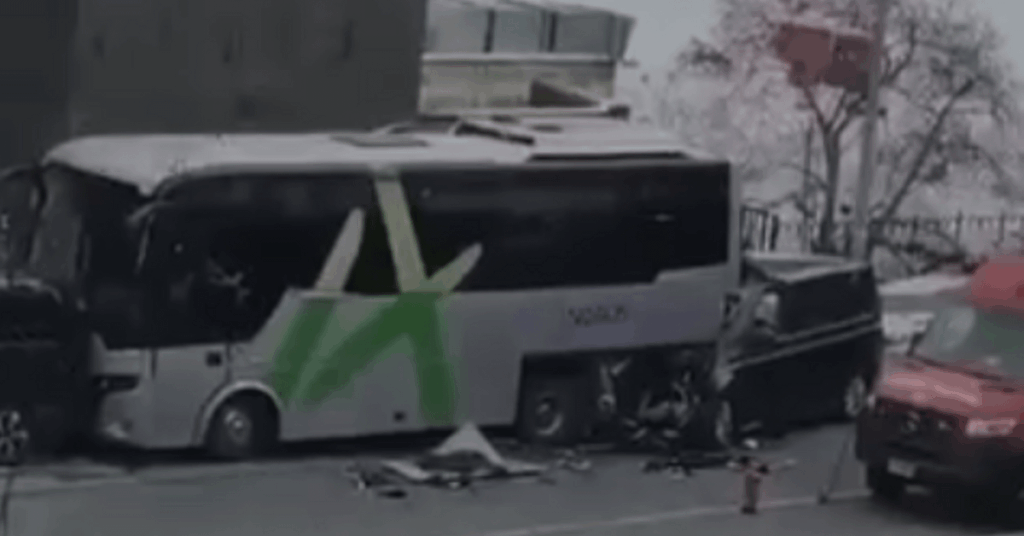 Andbus defends the bus driver in the fatal accident and denies liability