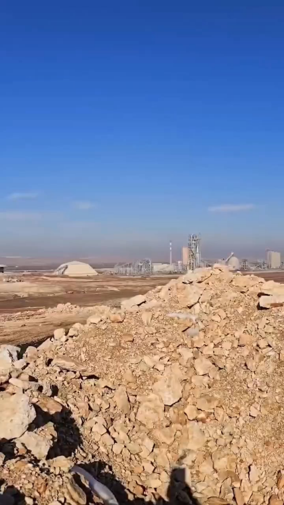 Kurdish terrorists and Syrian Army clashes Ayn al-Arab region near the border 26.01.2026