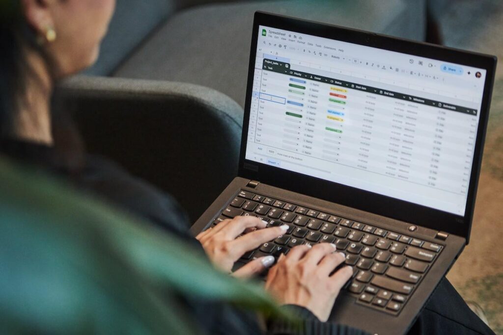 Remote work option ending for tens of thousands of public, private sector workers in 2026