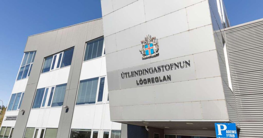 The offense of the employee at the Immigration Office reported to the police - RÚV.is