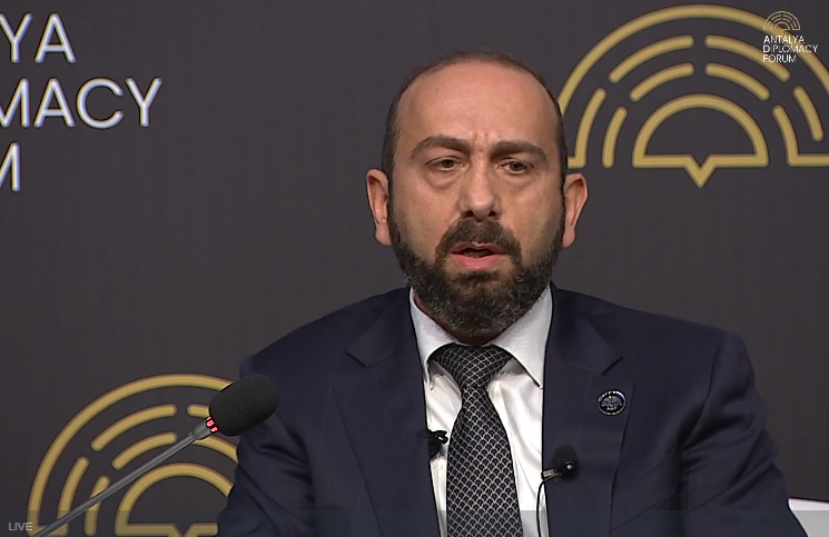 Armenian FM signals imminent peace agreement with Azerbaijan