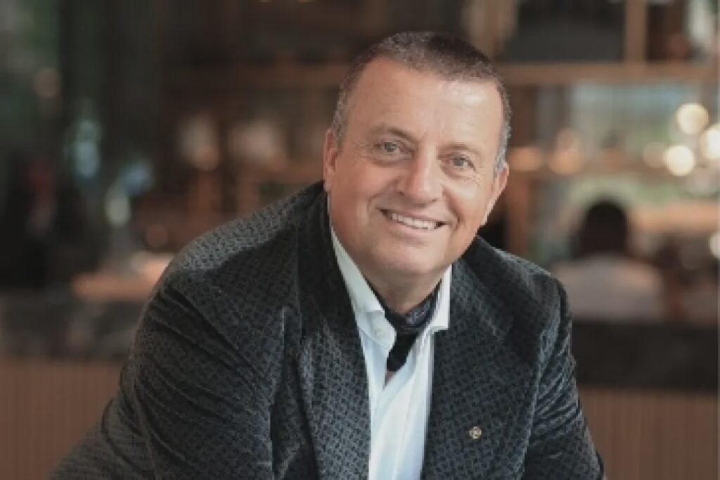 Pecečnik praised the government and resigned as the first man of the SBC