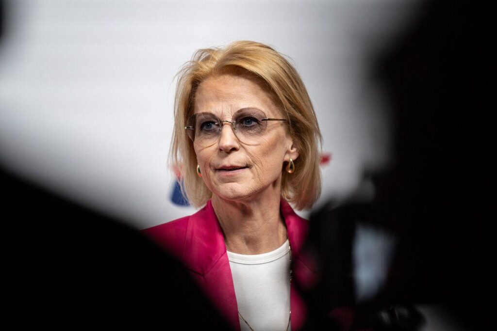 Sweden’s Finance Minister Proposes Inquiry Into Euro Adoption