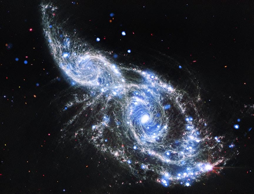 James Webb captures two galaxies in the middle of a cosmic collision.