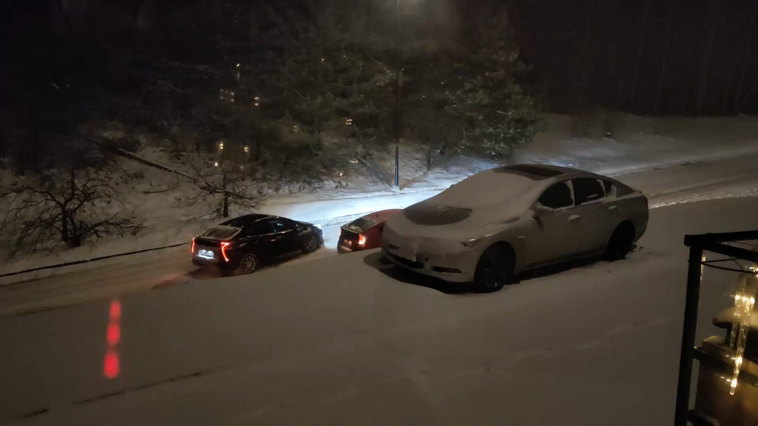 Prius dance in the snow