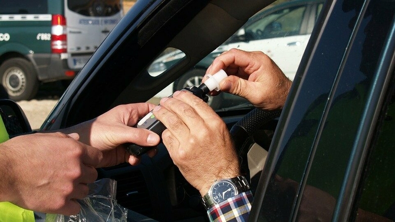 Across Luxembourg: Weekend traffic stops reveal drugs, lapsed insurance, and drink-driving