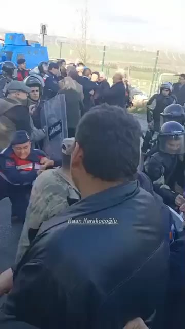 The Violence in Front of Silivri Before İmamoğlu's Diploma Case Today.