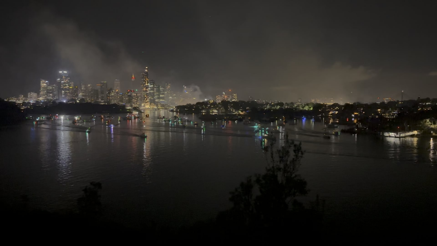 All the boats leaving the moment the NYE fireworks finished, viewed from Manns Point
