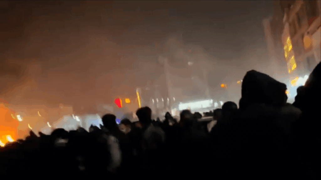 There is internet again in Iran and 12 dead in one night...