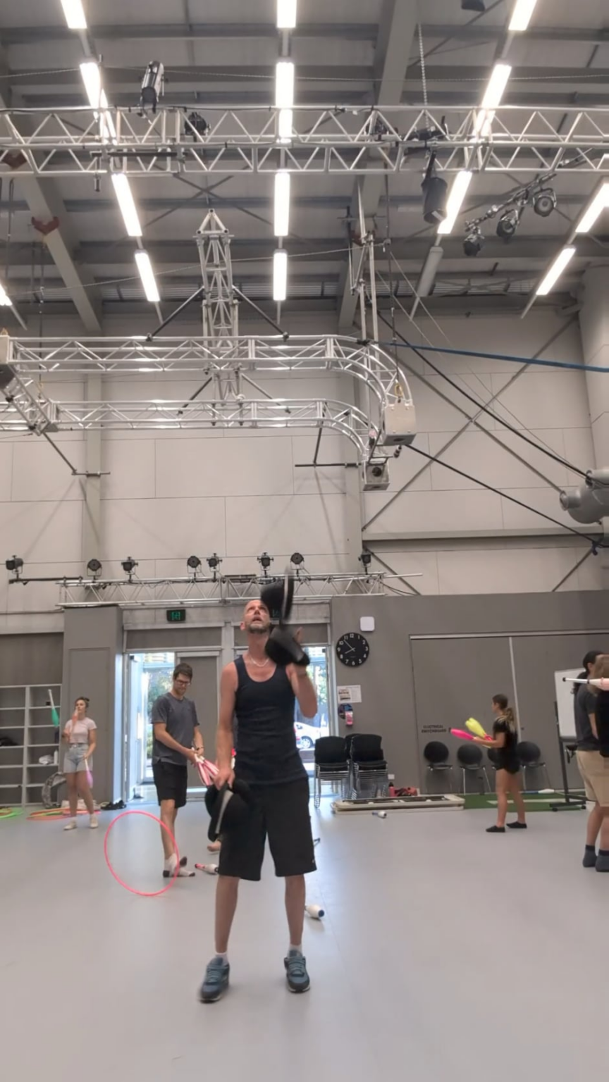 Melbourne Juggling Club - every Wednesday 6.45pm to 8.45pm at the National Institute of Circus Arts...$5 entry, anyone welcome.
