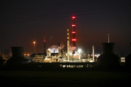 Drone Attacks Ignite Oil Facility in Russia as Moscow Pounds Ukraine Overnight