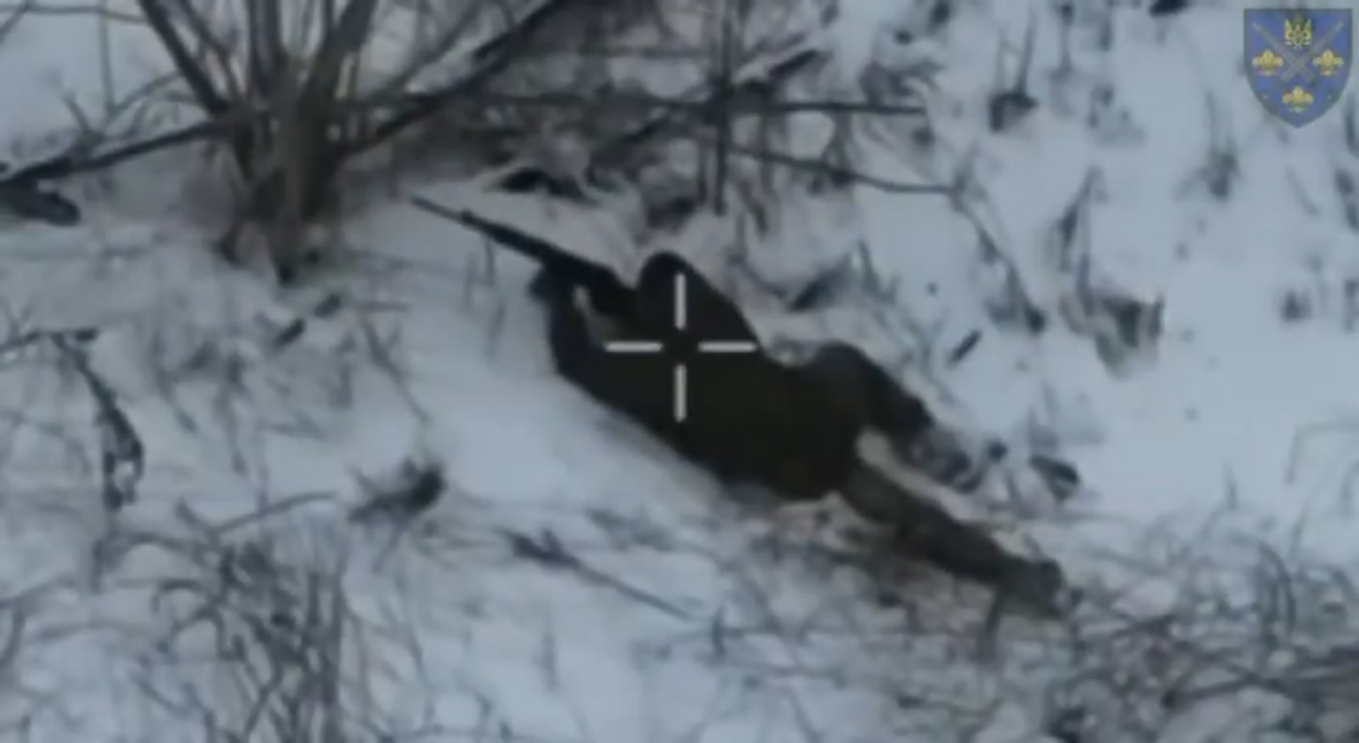 NSFW/ NSFL: Russian soldier decided to shoot himself in the middle of a fire fight. Pokrovsk direction. Observed by Ukrainian 155th Mechanized Brigade. 23.01.2026