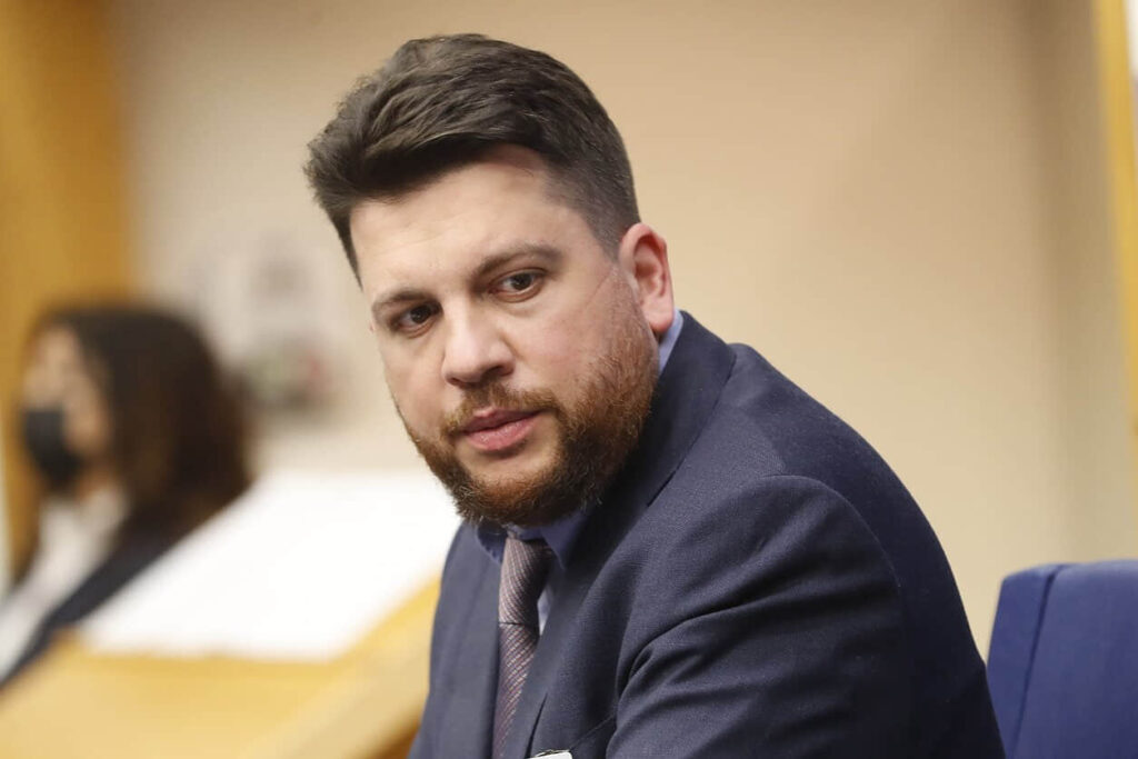 Lithuania may revoke Russian oppositioner's residency permit over anti-Ukraine statements