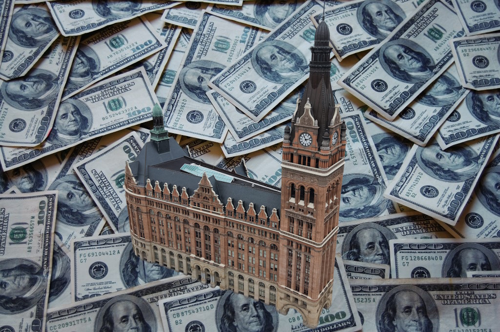 Milwaukee City Hall. Building photo by Jeramey Jannene, background photo by Jericho.
