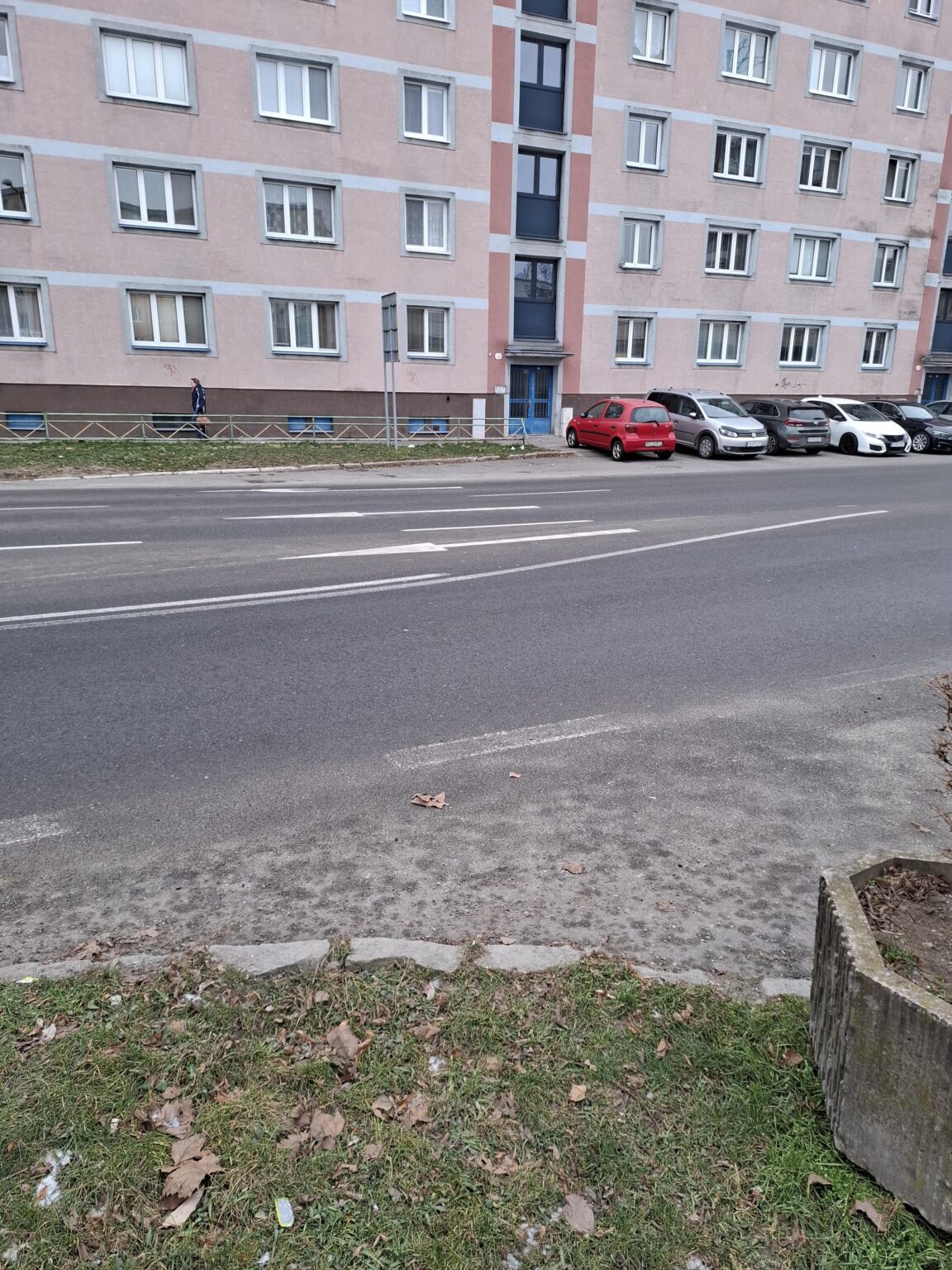 Why are there greasy roads in Košice?