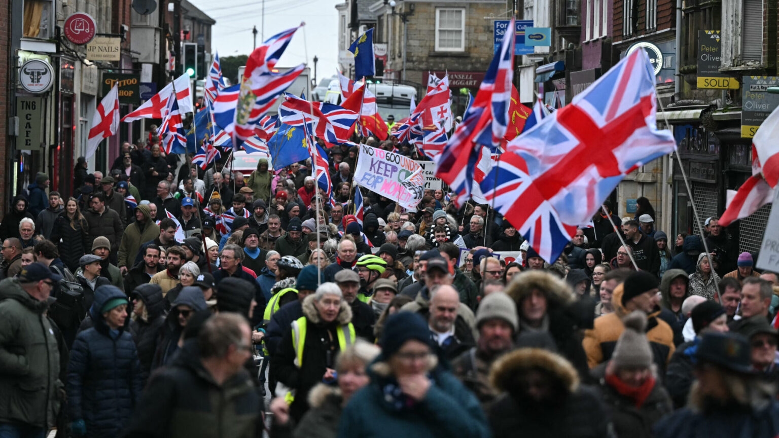 Massive Local Protest Erupts as First Migrants Arrive in Crowborough Camp Massive Local Protest Erupts as First Migrants Arrive in Crowborough Camp