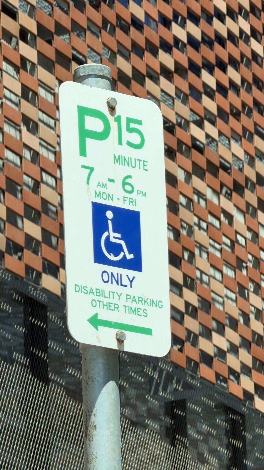 As a holder of a mobility pass - can I park here longer than 30min?