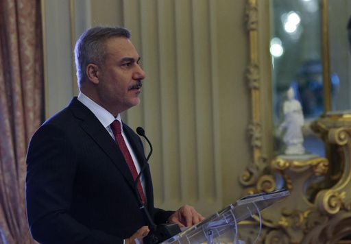 Türkiye's Fidan set to press diplomacy at Paris summit on Ukraine