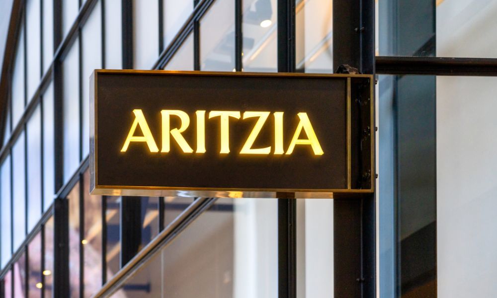 Can a clothing chain outgrow a flat economy?