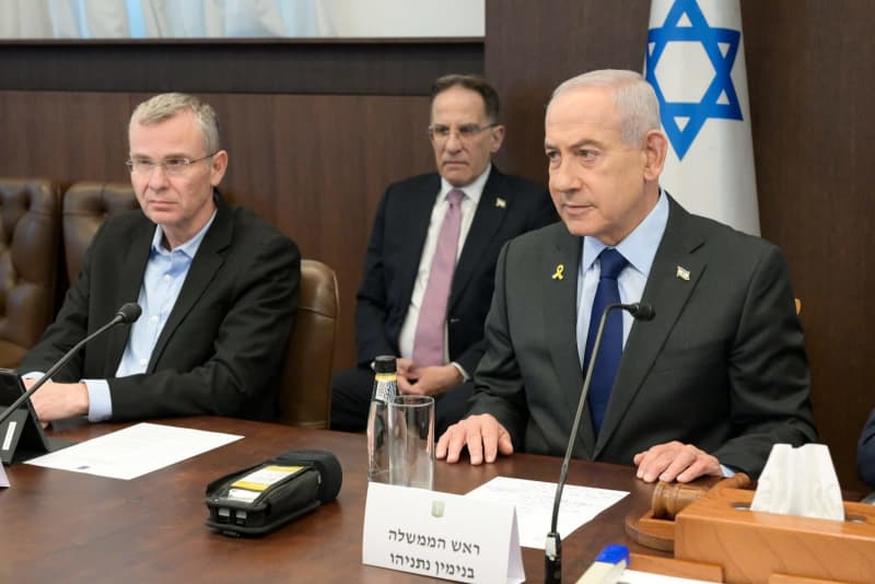 Netanyahu to convene cabinet on Iran, voices hope for peace amid anti-regime protests Yahoo news home