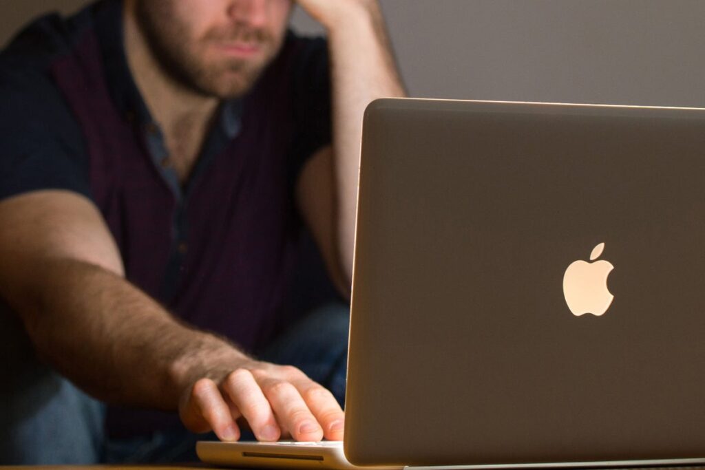 Last-minute rush for taxpayers with just hours before self-assessment deadline Last-minute rush for taxpayers with just hours before self-assessment deadline