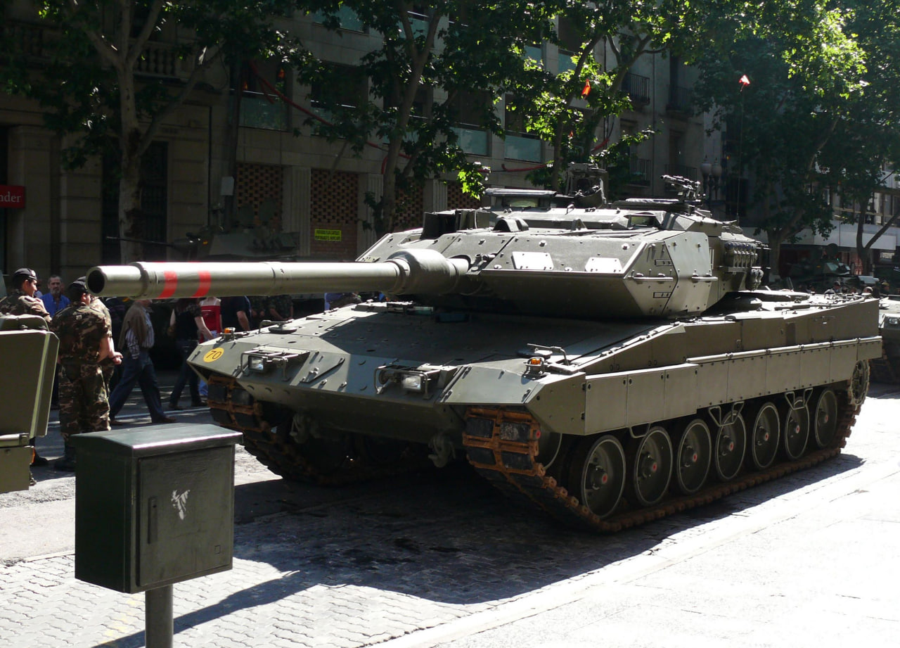 Spain Considers Leopard 2 Contract to Mitigate GDELS Litigation Over Artillery Dispute