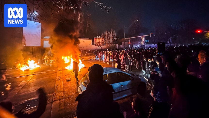 Iranian protesters chant anti-government messages as authorities signal intensifying crackdown Iranian protesters chant anti-government messages as authorities signal intensifying crackdown