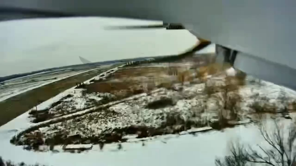 Footage of a Ukrainian mockup F-16 being hit by a Russian Fiber Optc drone. Location Unknown - January 2026