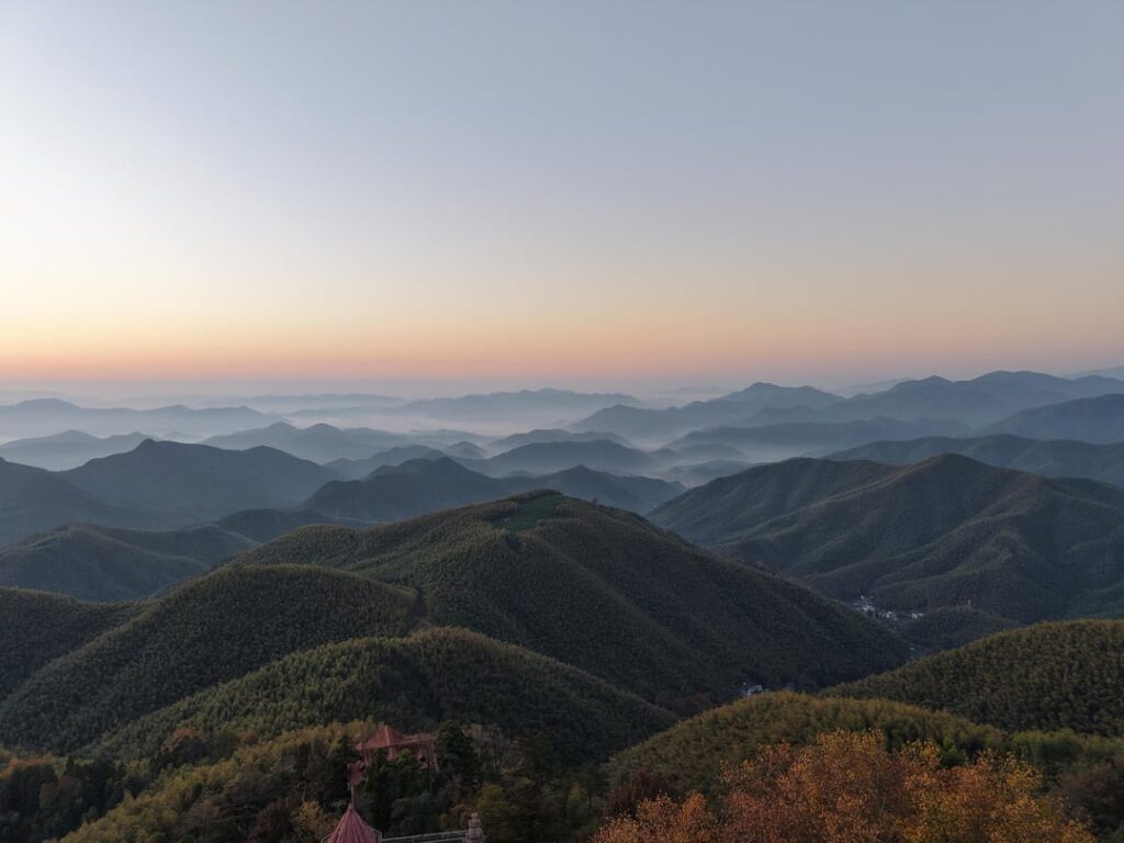 The scenery at the summit is so magnificent.