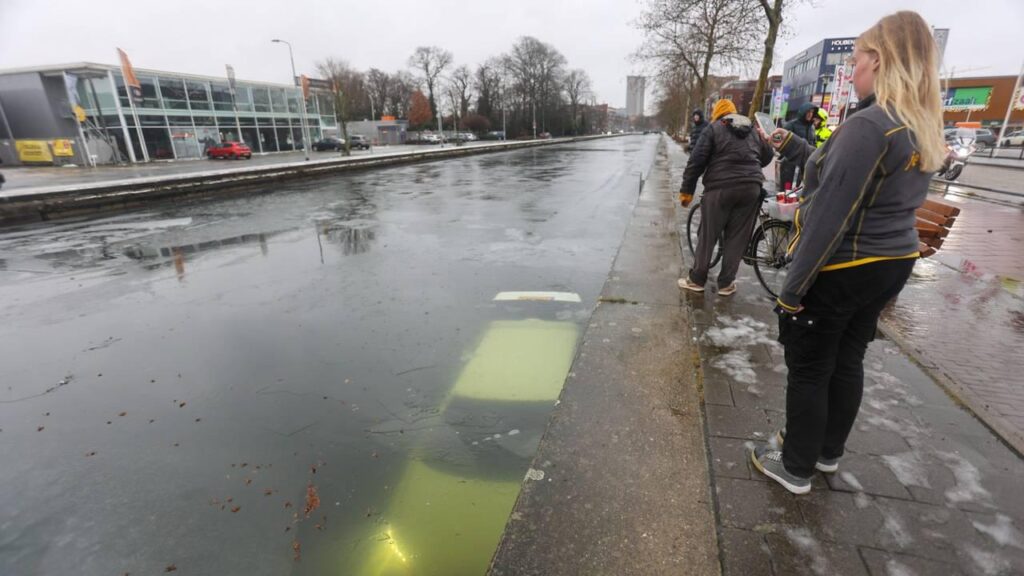 Woman drives into canal due to navigation error, asylum seeker saves her