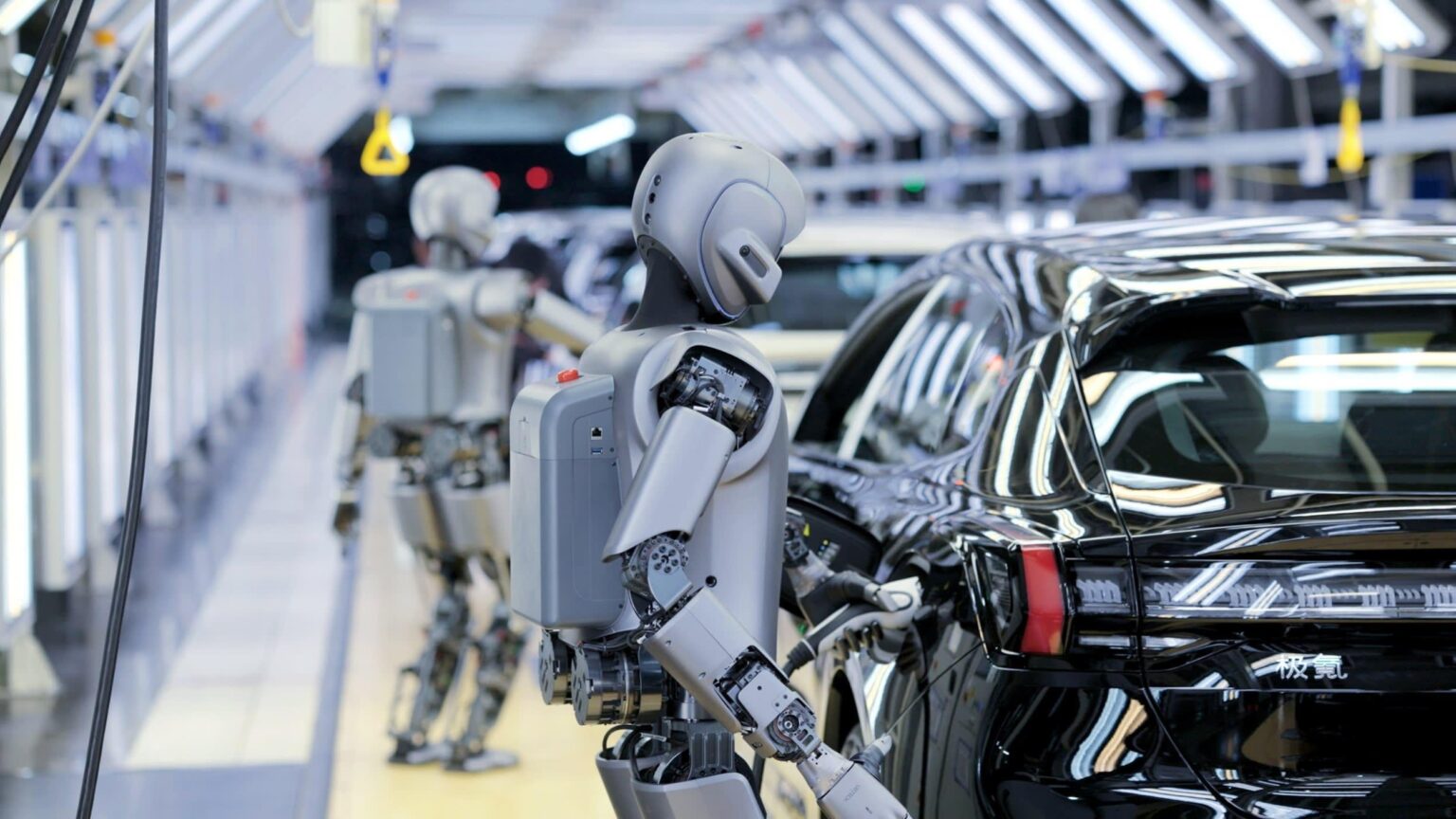 Robots only half as efficient as humans, says leading Chinese producer [ text in comments ]
